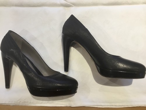 Hugo boss lightly worn shoes - hugo,