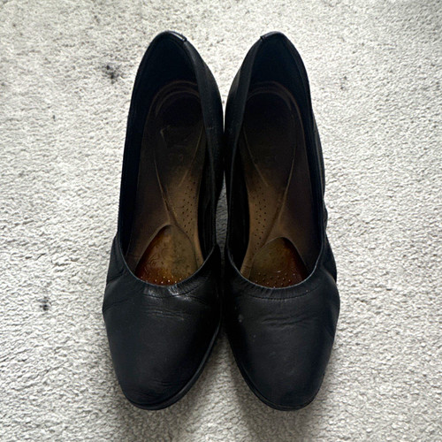 Cabin crew shoes used - cabin,