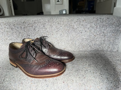 Dark brown ruby red tone - brown/ruby,