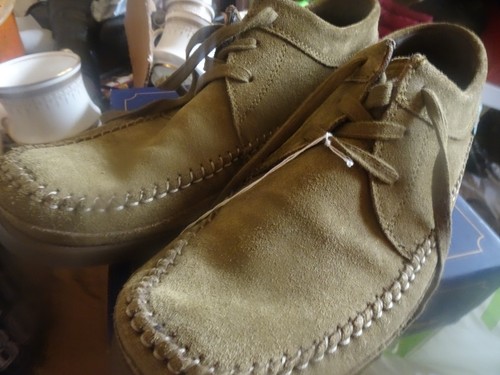 Brown suede moccasin - suede, style