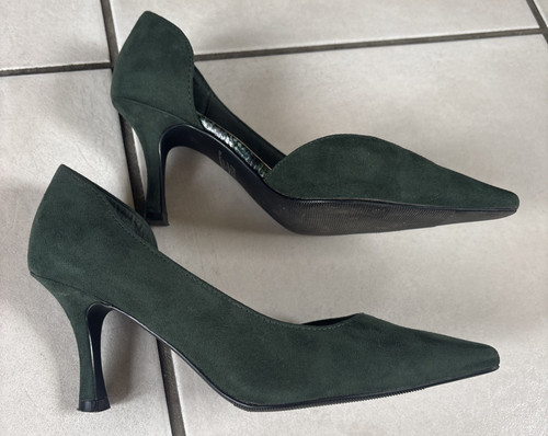 Ladies size s - 4, insolia