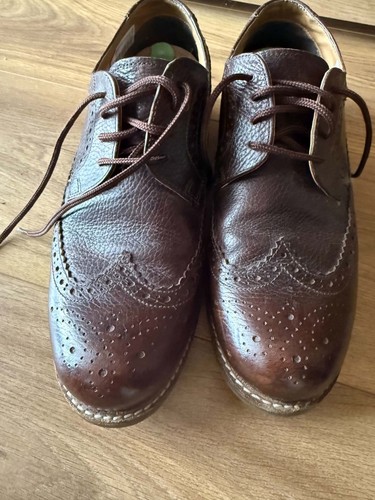 Red tape leather wingtip - tape,