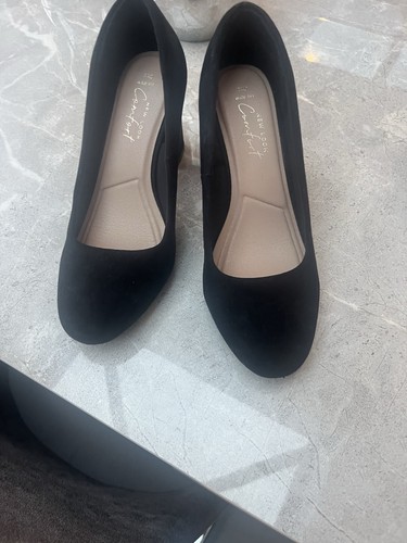 Black block heel shoes new - heel, by